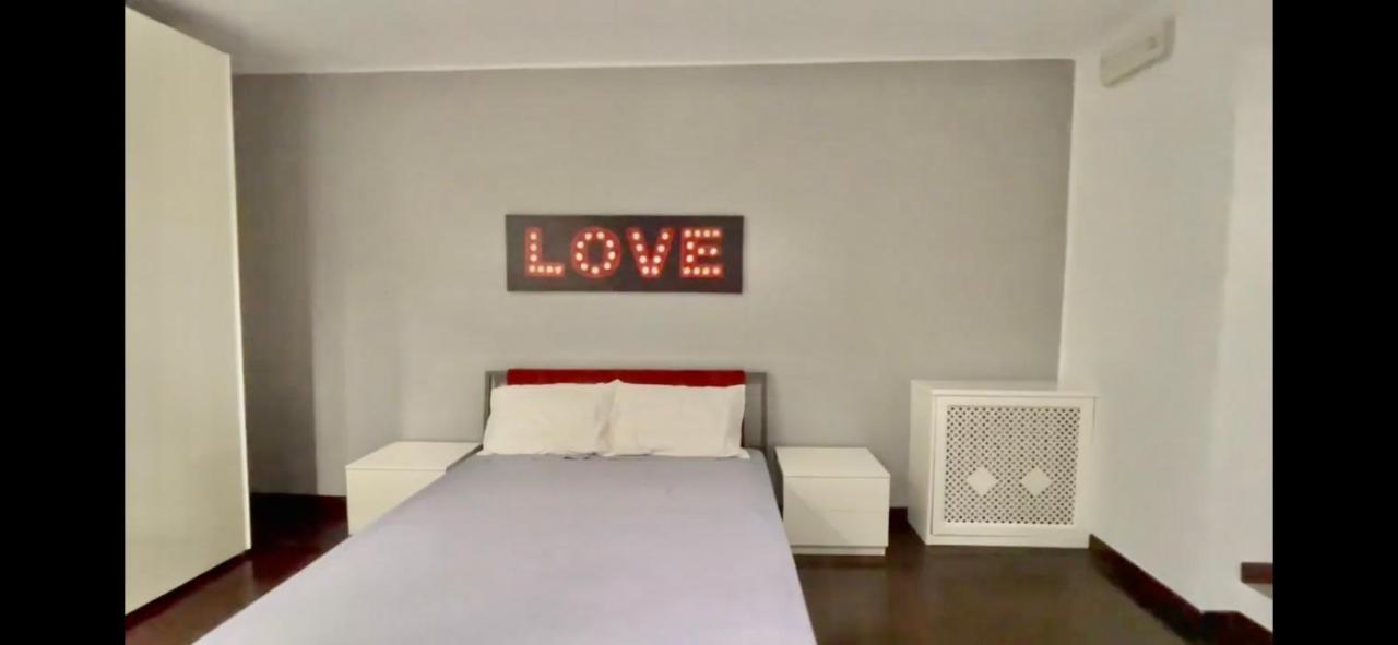 Luxury Home 100 Mq A Stone'S Throw From The Duomo Milano Ngoại thất bức ảnh